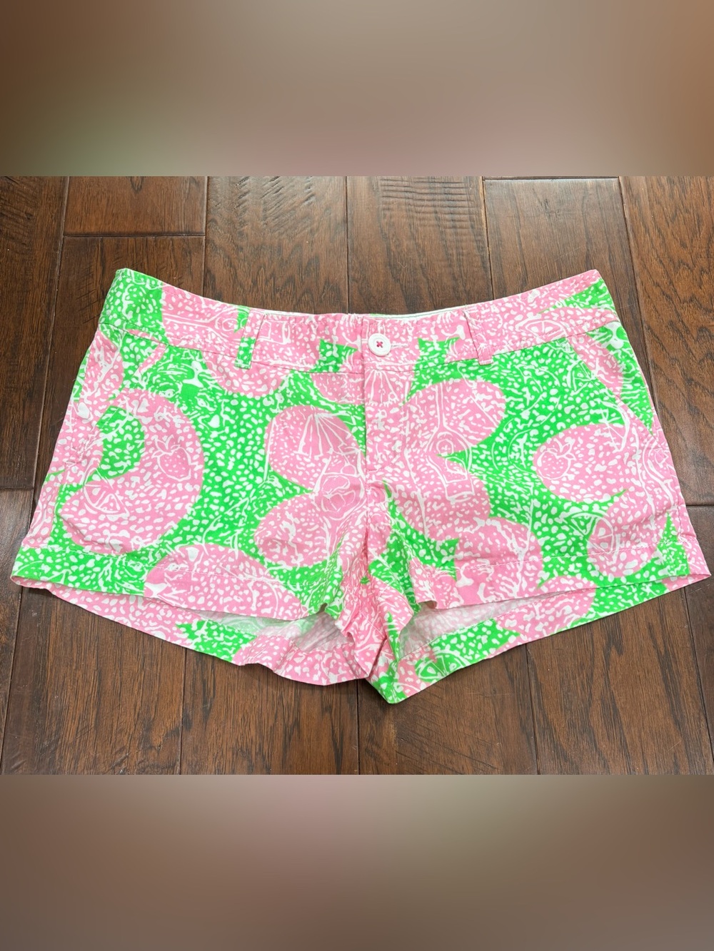 Lilly Pulitzer Walsh Preppy Pink and Green Shorts in Limeade Cheat Ya | 10 Chino